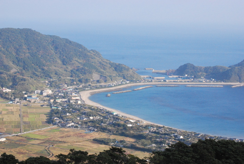 Figure 7. Village of Teuchi, on the island of Shimo-Koshikijima, Kagoshima Prefecture. Photograph by author, 2010.