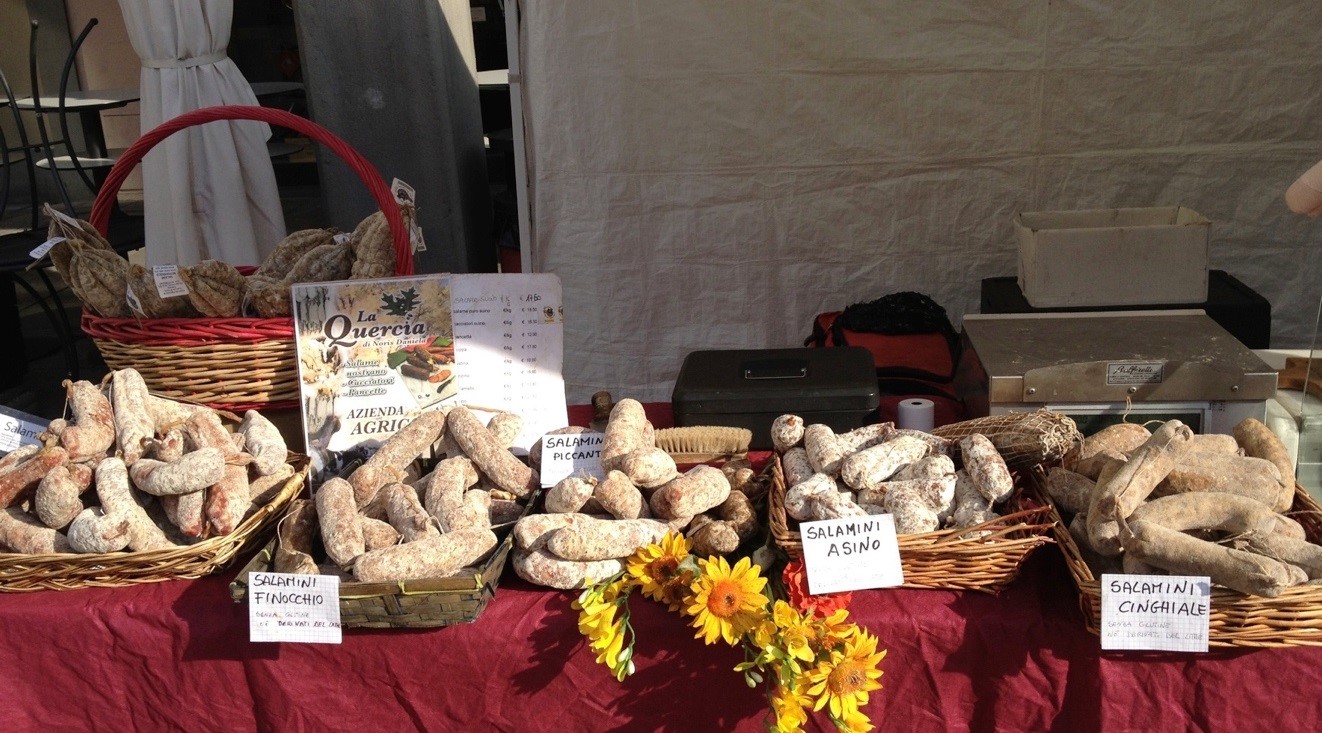 Figure 1. Donatella’s stand at the farmers’ market (author 2013).