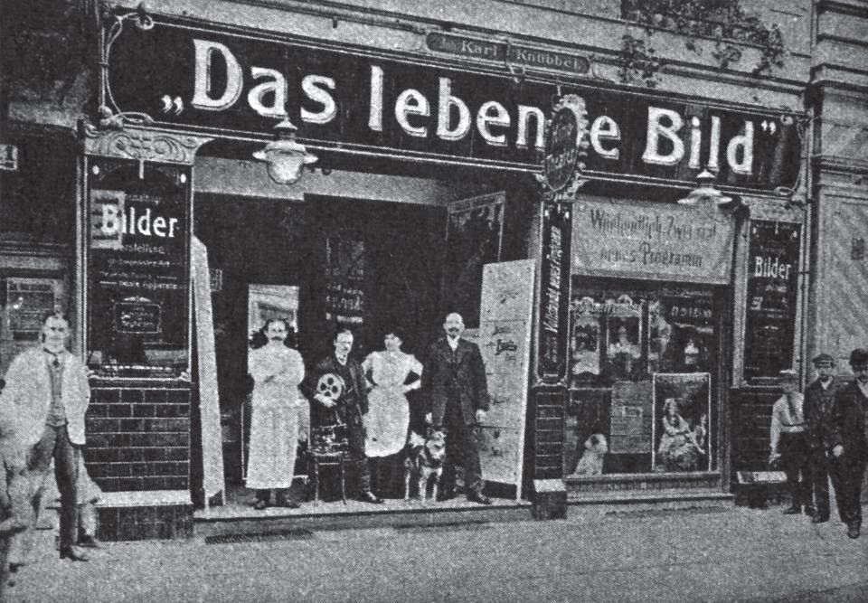 Image 23. DAS LEBENDE BILD